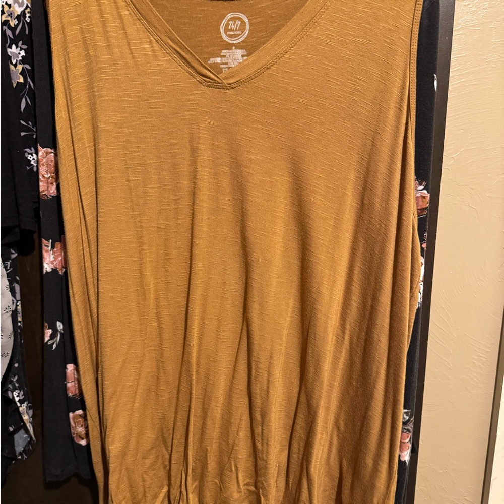 Women's Mustard Top